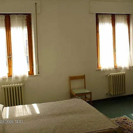 Etruria Szálloda 3*