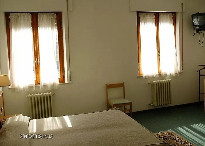 Etruria Szálloda 3*